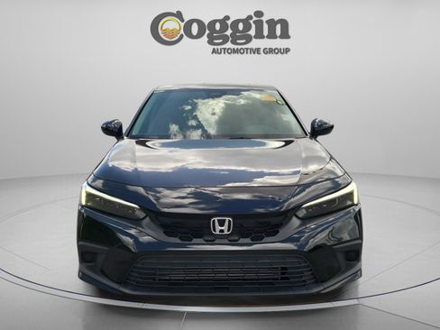 Certified 2024 Honda Civic EX-L image 9