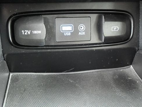 Used 2019 Hyundai Santa Fe Limited FWD image 13