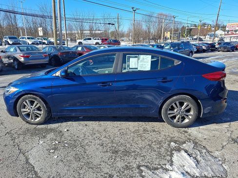 Used 2017 Hyundai Elantra SE image 7