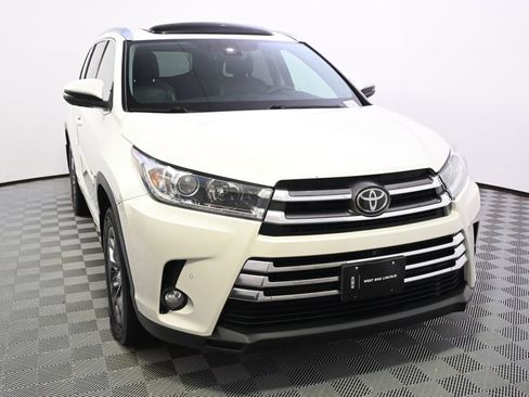 Used 2017 Toyota Highlander Limited Platinum w/ Protection Package #3 AWD/4WD image 9