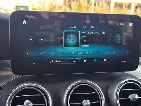 Used 2022 Mercedes-Benz GLC 300 GLC 300 image 29