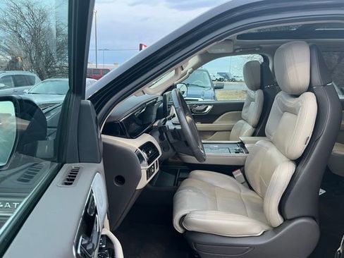 Used 2024 Lincoln Navigator Reserve image 13
