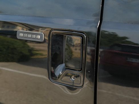 Used 2015 Ford F250 Lariat w/ Lariat Ultimate Package AWD/4WD image 45