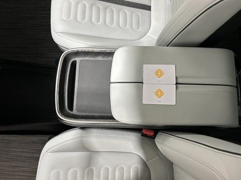 Used 2022 Rivian R1T Adventure AWD/4WD image 29