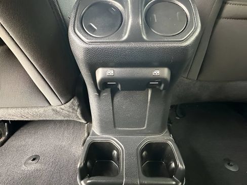 Used 2021 Jeep Wrangler Unlimited Sport AWD/4WD image 31