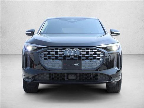 Used 2025 Audi Q5 Premium w/ Convenience Package AWD/4WD image 2