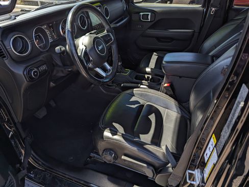 Used 2019 Jeep Wrangler Unlimited Sahara w/ Uconnect 4C Nav & Sound Group image 9