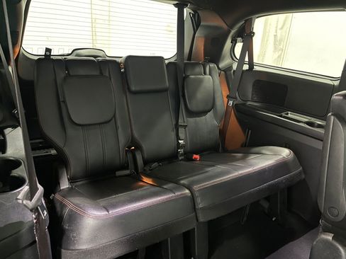 Used 2019 Dodge Grand Caravan GT FWD image 31