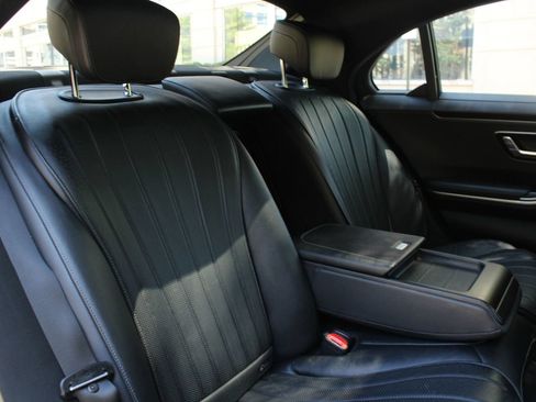 Used 2022 Mercedes-Benz S 500 4MATIC image 22