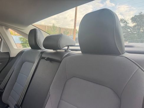 New 2026 Volkswagen Jetta SE FWD image 18