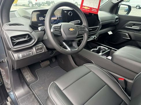 New 2026 Chevrolet Silverado EV LT image 18