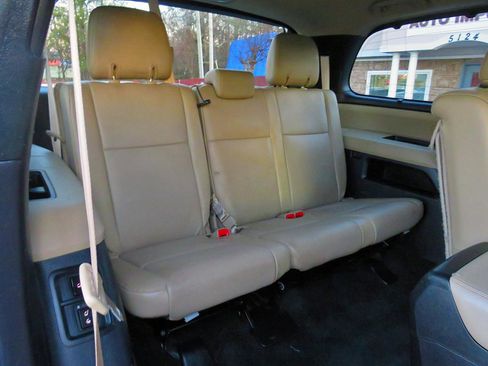 Used 2014 Toyota Sequoia Platinum image 18
