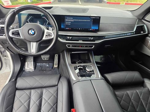 Used 2025 BMW X5 xDrive40i AWD/4WD image 21