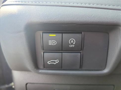 Certified 2026 Toyota Highlander XLE AWD/4WD image 12