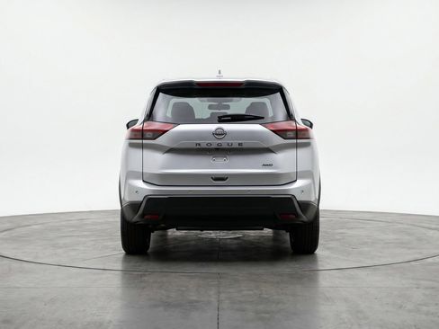 Used 2025 Nissan Rogue SV FWD image 7