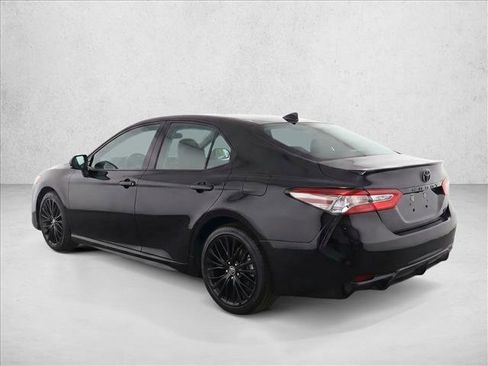 Used 2022 Toyota Camry SE w/ Carpet Mat Package (TMS) FWD image 5