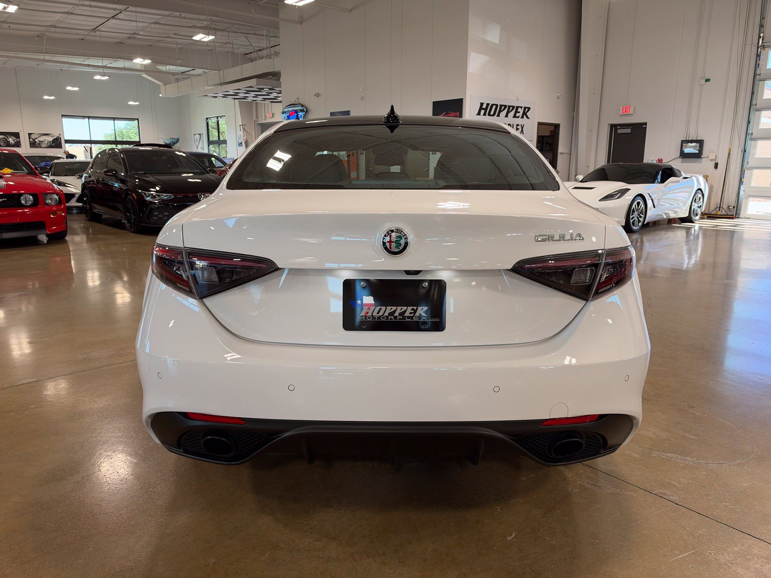 Used 2025 Alfa Romeo Giulia RWD image 4