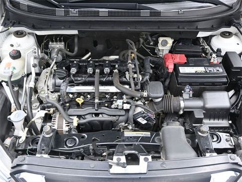 Used 2019 Nissan Kicks SV image 10