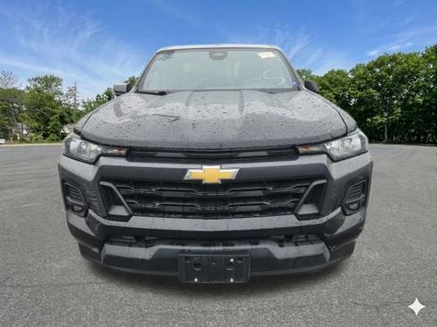Used 2024 Chevrolet Colorado LT w/ LT Convenience Package AWD/4WD image 3