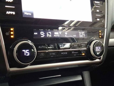 Used 2019 Subaru Outback 2.5i Touring image 10