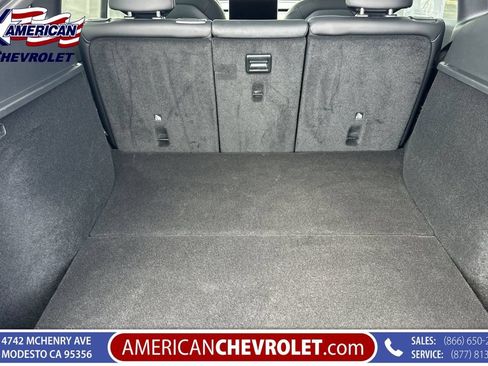 Used 2025 Tesla Model Y Long Range RWD image 19