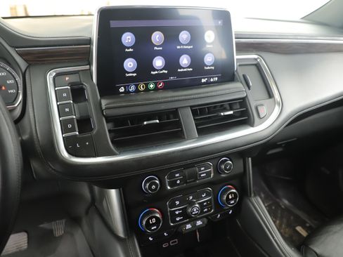 Used 2021 Chevrolet Tahoe LT w/ LT Signature Package image 10