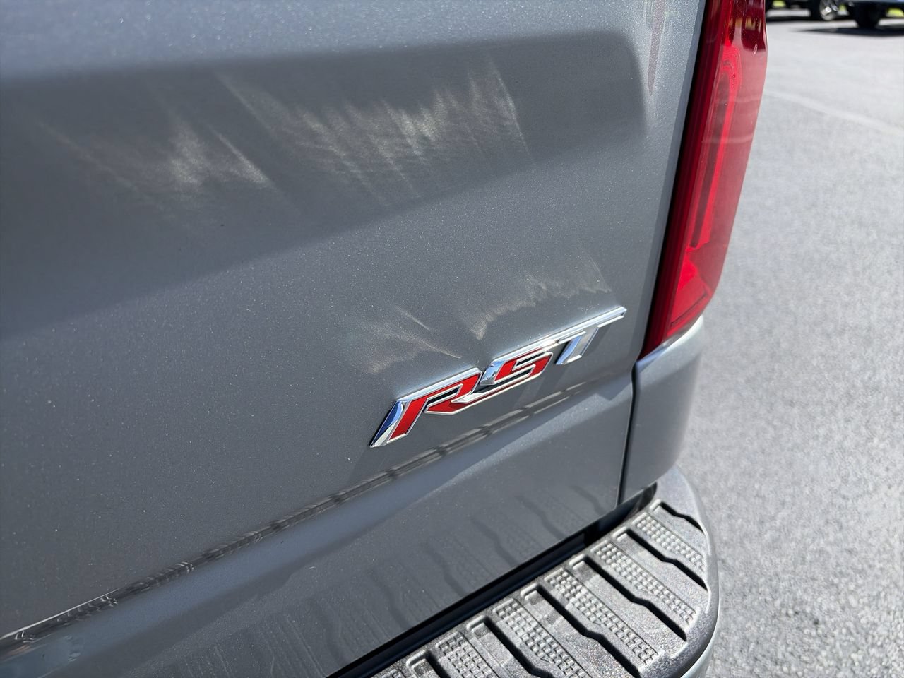 Used 2026 Chevrolet Silverado 1500 RST AWD/4WD image 12