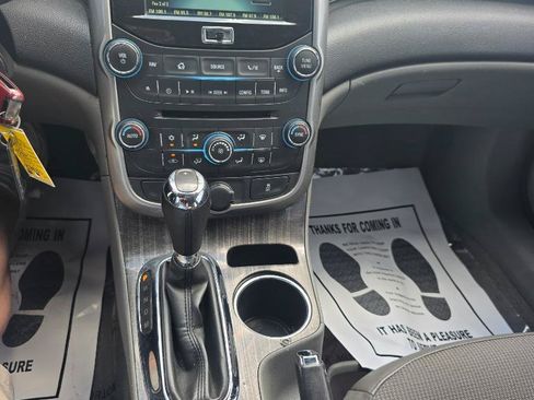 Used 2015 Chevrolet Malibu LT FWD image 15