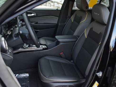 New 2026 Chevrolet Trax ACTIV w/ Sunroof Package image 9