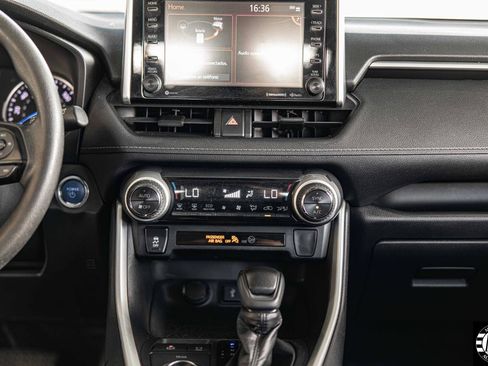 Used 2021 Toyota RAV4 XLE w/ Convenience Package AWD/4WD image 30