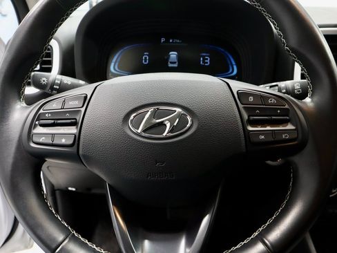 Certified 2023 Hyundai Venue Limited image 32