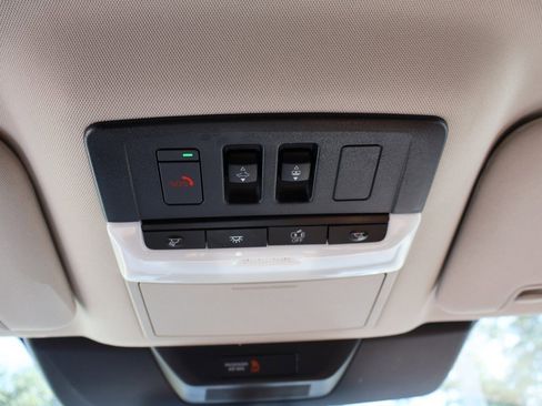 Used 2024 Nissan Pathfinder Platinum w/ Cargo Package image 62