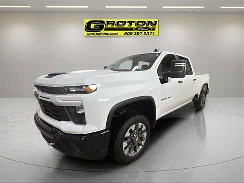 Used 2024 Chevrolet Silverado 2500 Custom w/ Custom Value Package image 1