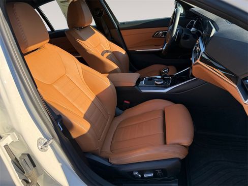 Used 2020 BMW 330i xDrive Sedan w/ Premium Package image 15