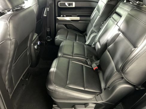 Used 2022 Ford Explorer XLT w/ Equipment Group 202A image 24