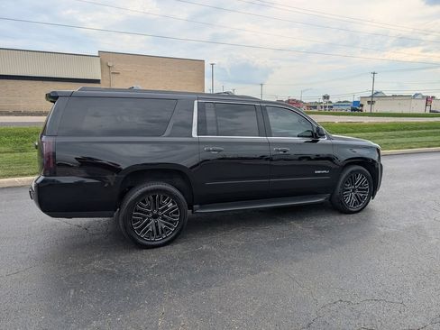 Used 2018 GMC Yukon XL Denali w/ Open Road Package AWD/4WD image 8