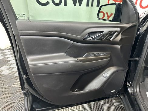 Used 2023 GMC Acadia SLT w/ Technology Package image 21