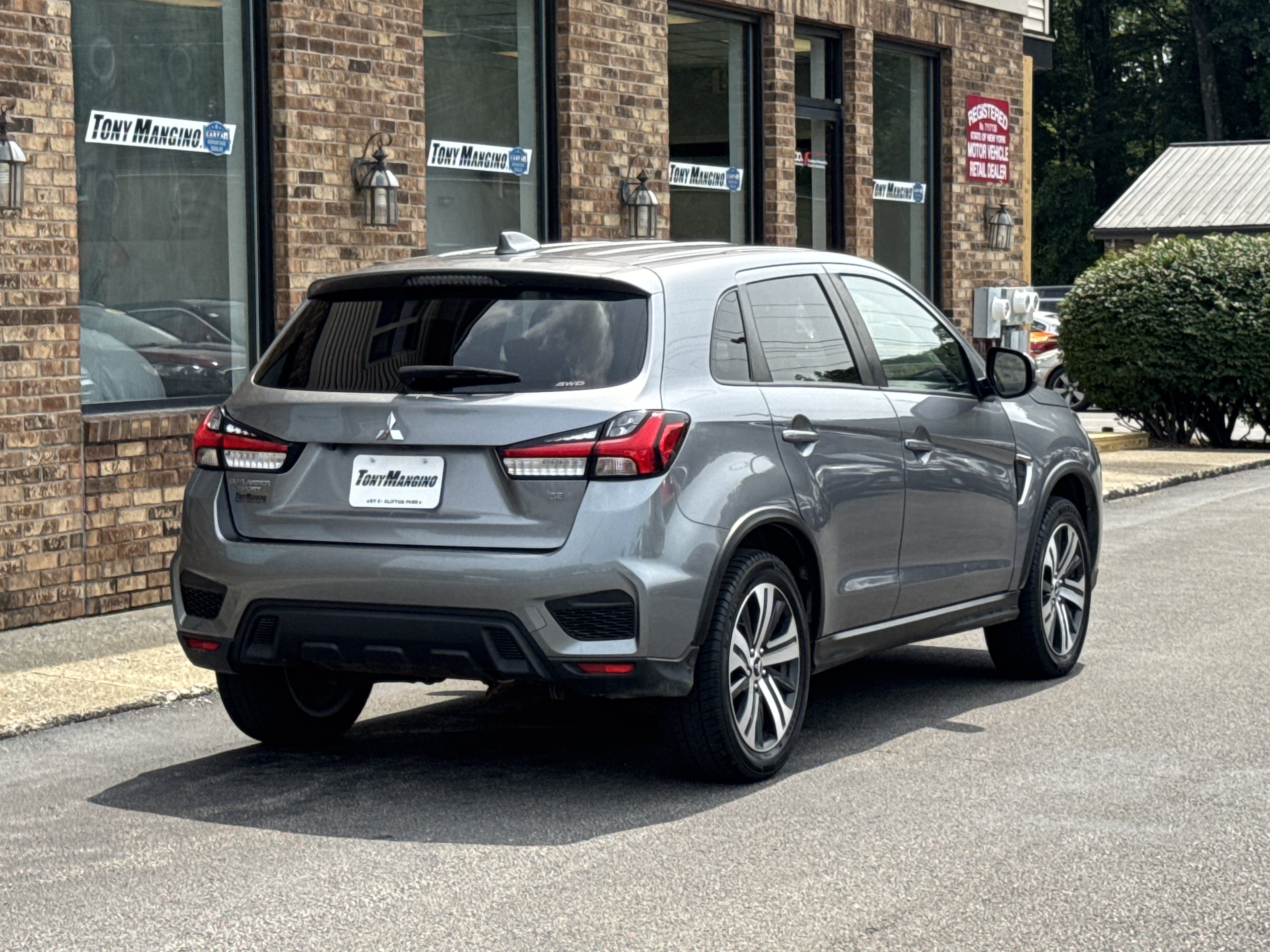 Used 2022 Mitsubishi Outlander Sport SE AWD/4WD image 5