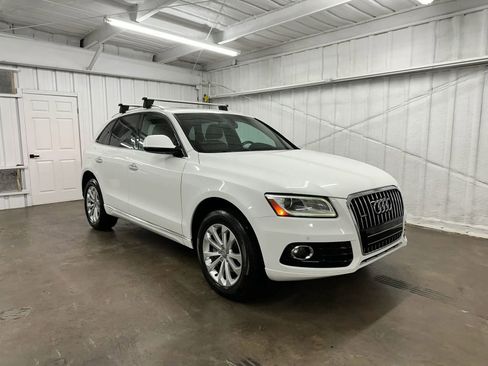 Used 2016 Audi Q5 2.0T Premium Plus w/ Technology Package AWD/4WD image 1