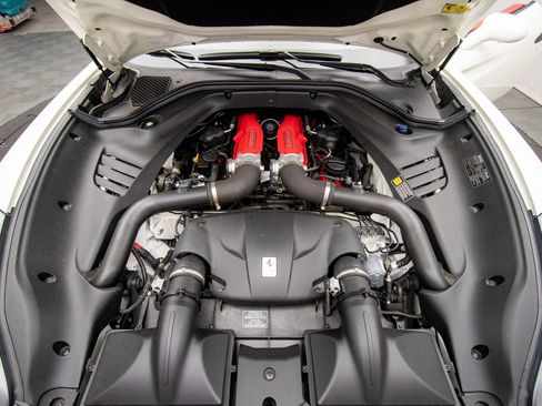 Used 2016 Ferrari California T RWD image 36