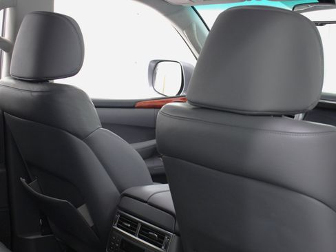 Used 2009 Lexus LX 570 4WD image 46