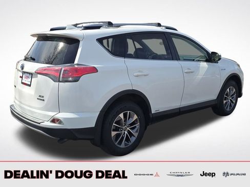 Used 2017 Toyota RAV4 XLE w/ All Weather Liner Package AWD/4WD image 5