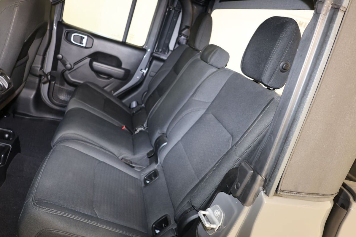 Used 2021 Jeep Gladiator Sport AWD/4WD image 10