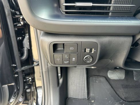 New 2025 Hyundai Ioniq 6 SE image 17