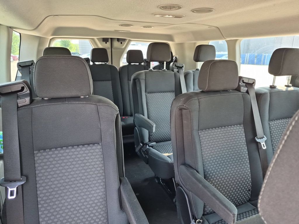 Used 2023 Ford Transit 350 XLT RWD image 28