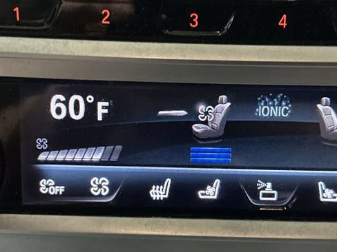Used 2018 BMW 750i RWD image 34