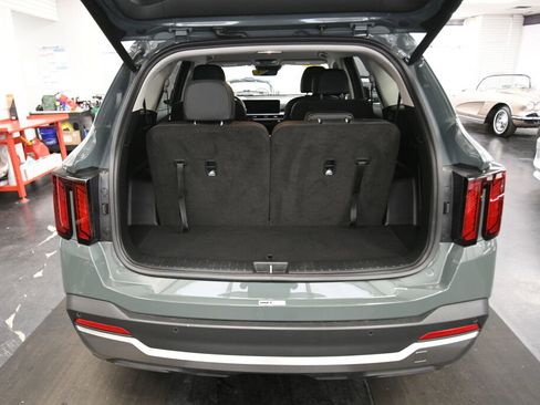 Used 2025 Kia Sorento EX AWD/4WD image 23
