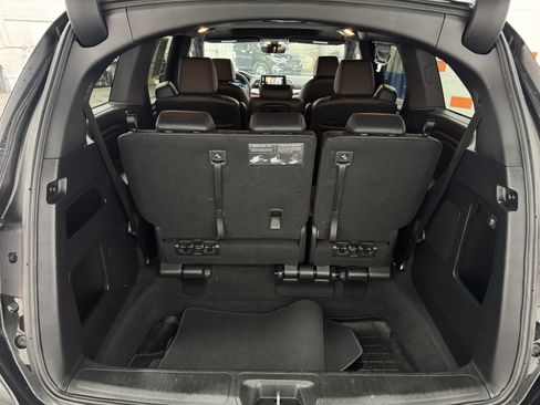 Used 2024 Honda Odyssey Sport image 12