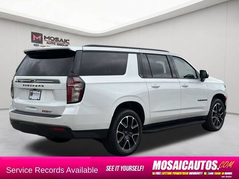 Used 2022 Chevrolet Suburban RST w/ Luxury Package AWD/4WD image 7