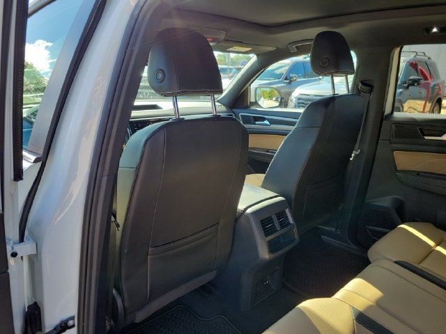 Used 2023 Volkswagen Atlas Cross Sport SE w/ Panoramic Sunroof Package FWD image 12
